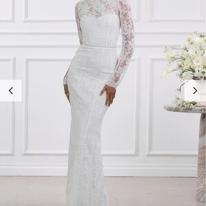 V. Chapman White Lace Long Sleeve Dress